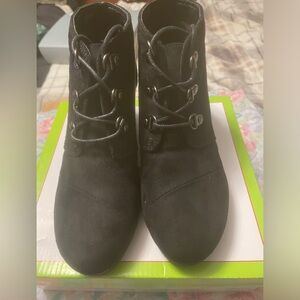 NWT Marbella Youth Girls Black Boots- size 3M